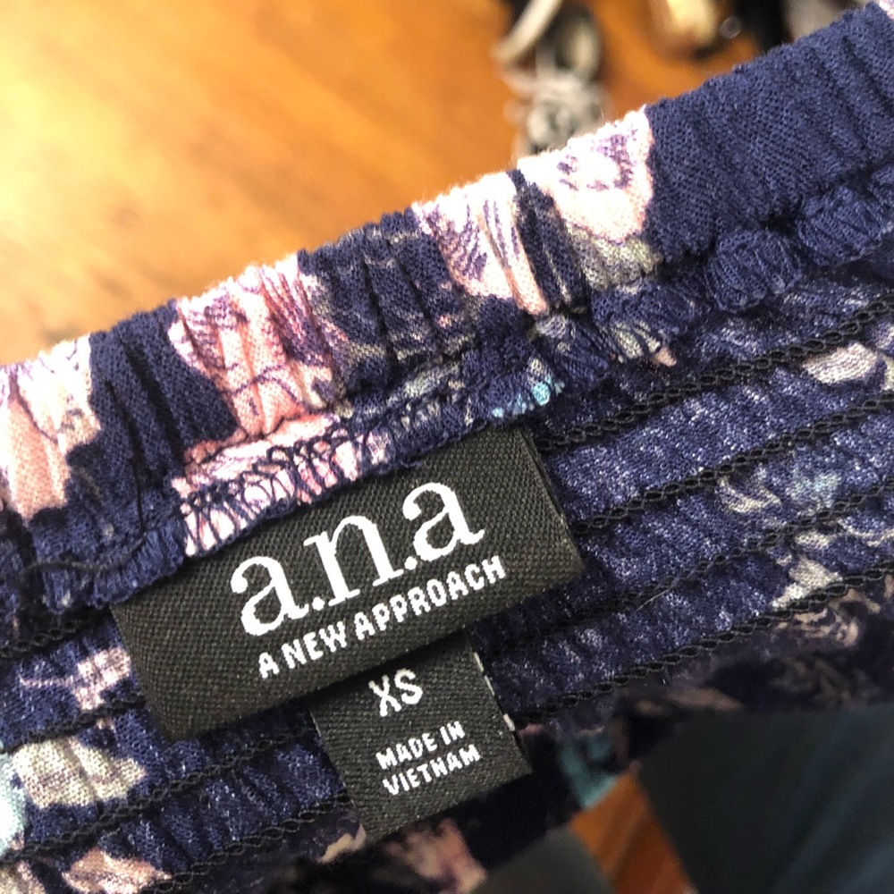 off the shoulder blouse - Picture 3 of 4